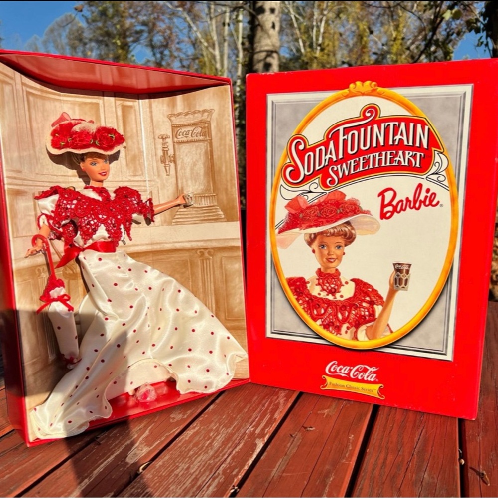 1996 Barbie Coca-Cola Fashion Classic Series "Soda Fountain Sweetheart" NIB